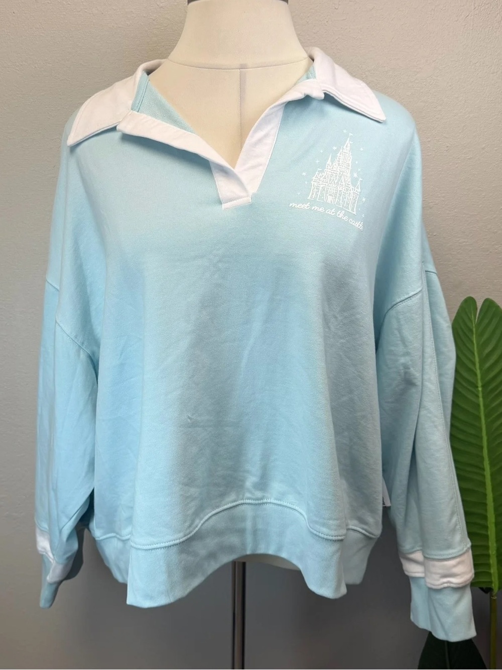 Disney Parks  "Meet Me at the Castle" Pullover Sweatshirt - Size 22 (2x)